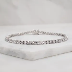18ct White Gold Brilliant Cut Diamond Tennis Bracelet - 5.52ct