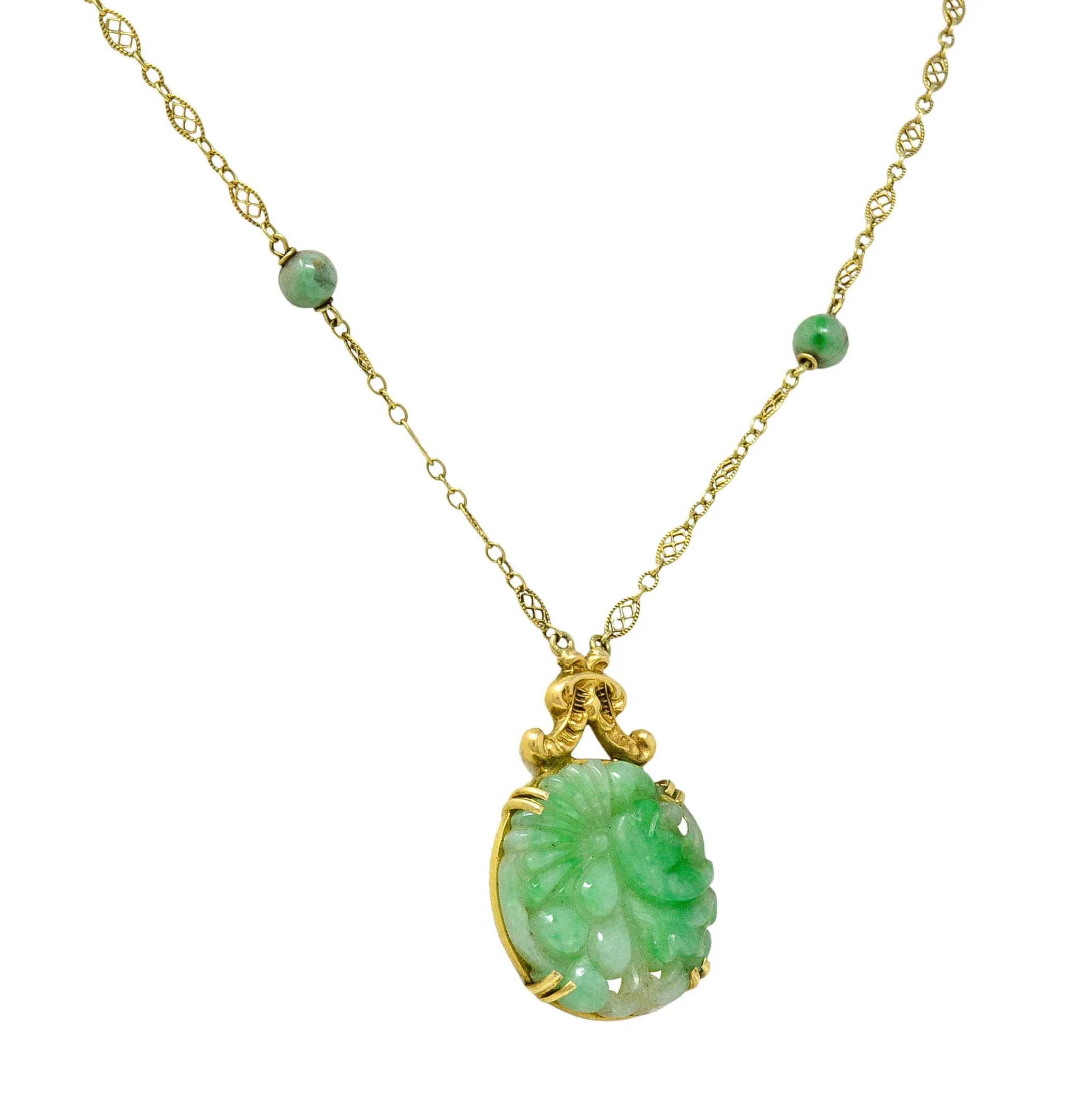 1940's Retro Carved Jade 14 Karat Gold Floral Pendant Necklace