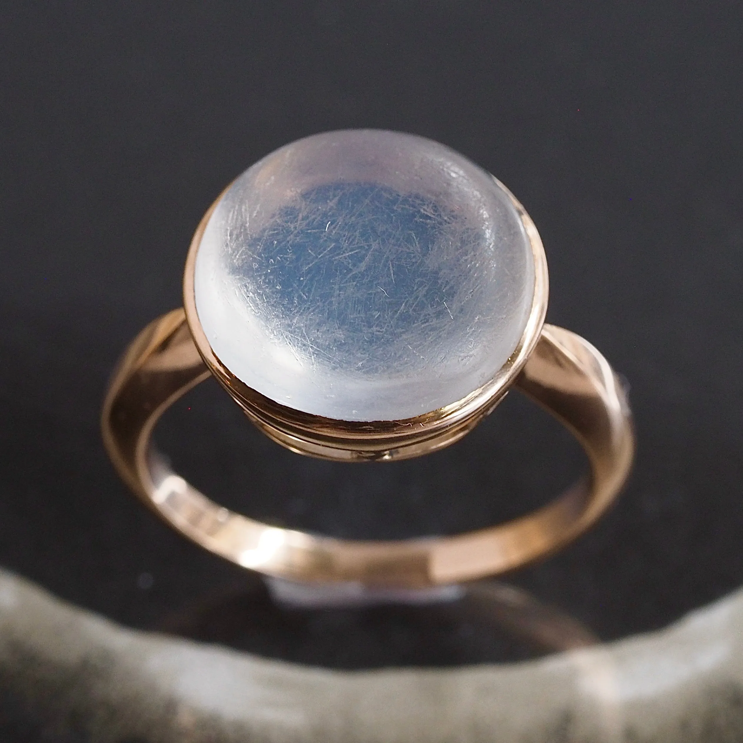 Antique English 15k Gold Moonstone Ring