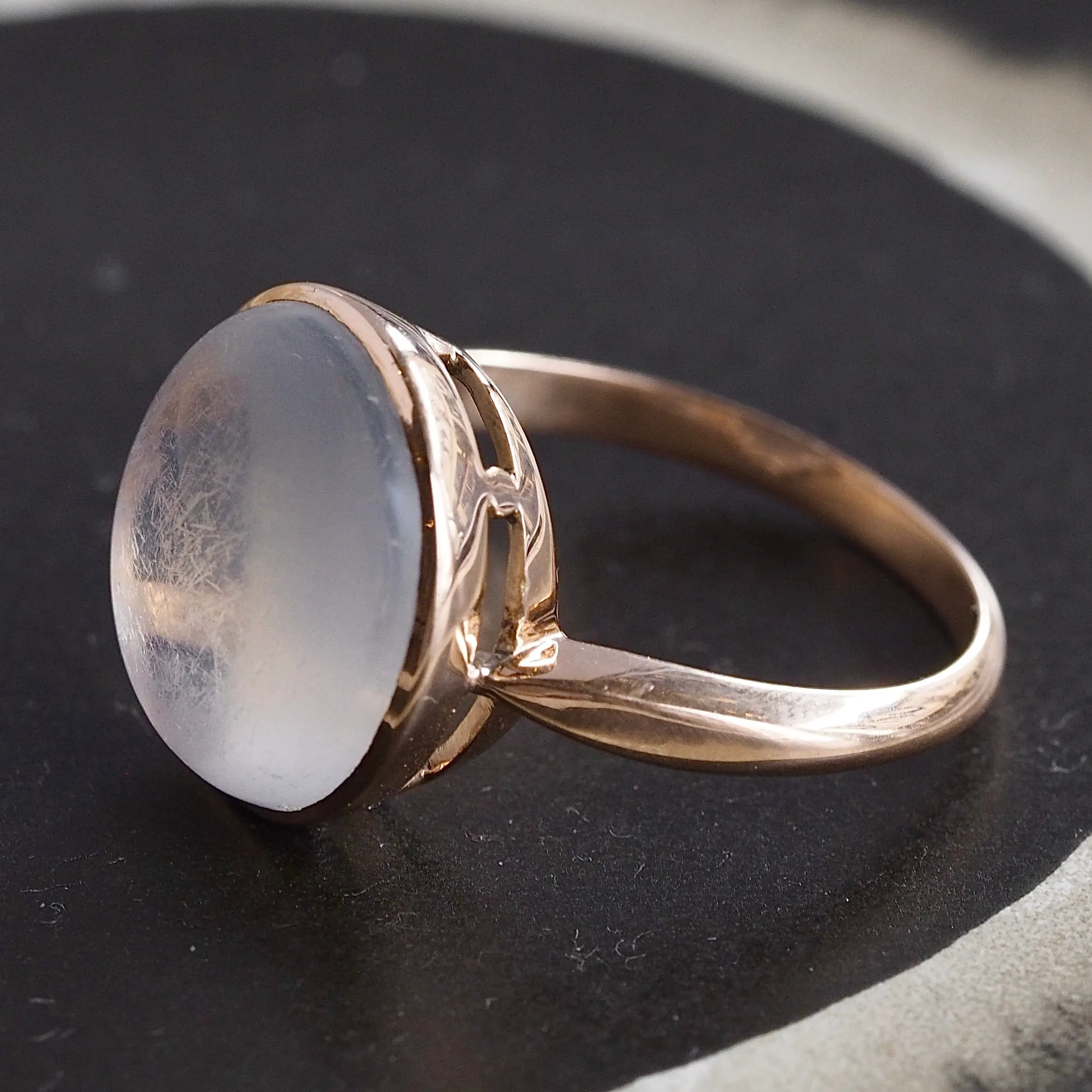 Antique English 15k Gold Moonstone Ring