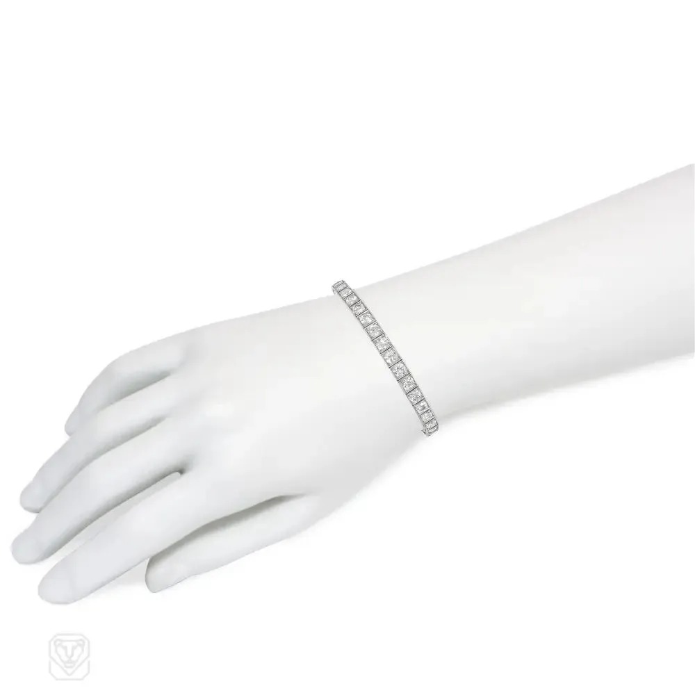 Art Deco tapering diamond line bracelet