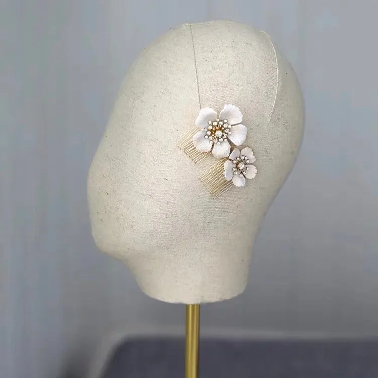 C182. vintage enameled off white floral hair comb, bridal headpiece