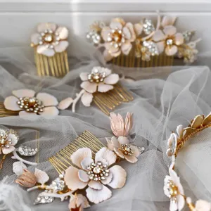 C182. vintage enameled off white floral hair comb, bridal headpiece