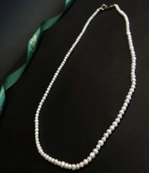 Chrissy Micro Pearl Necklace