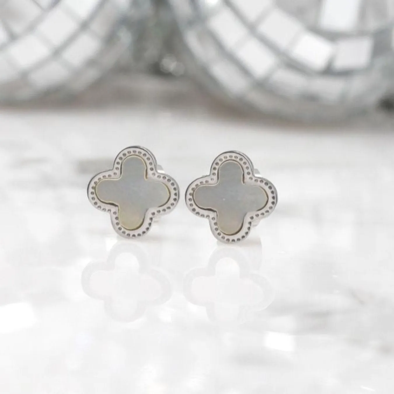 Clover Earrings - Stainless Steel (Silver & Faux Pearl)