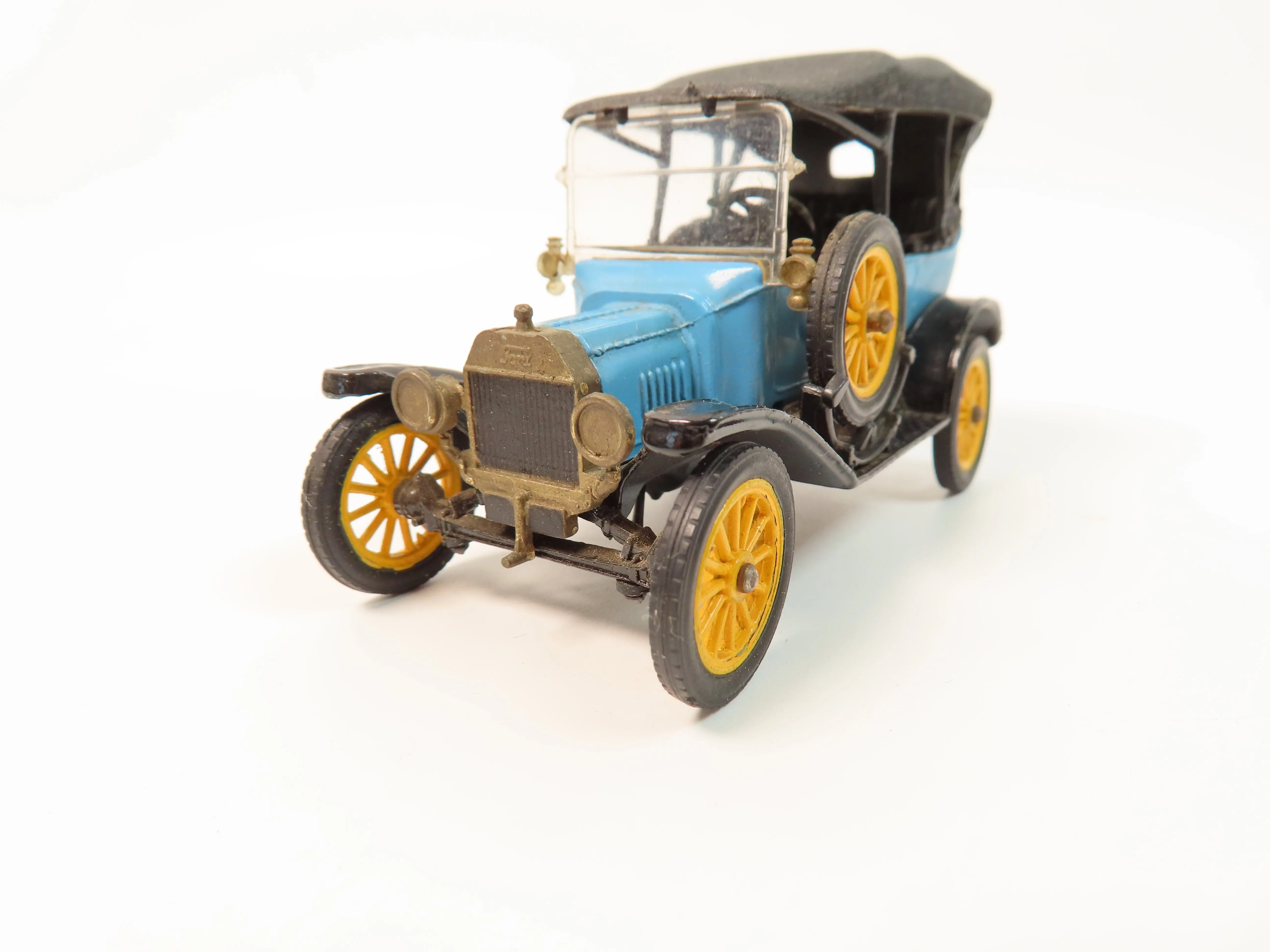 Corgi Classics 9013 - 1915 Ford - 99% Mint/Boxed!