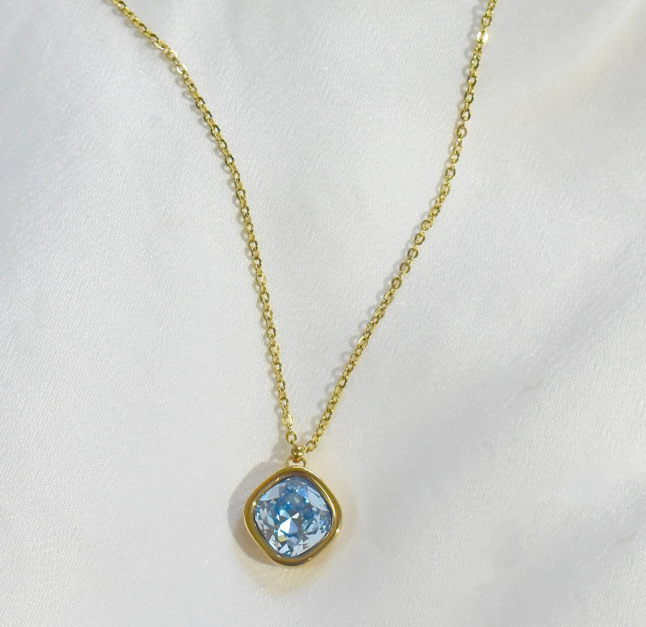 DESIREE AQUAMARINE BIRTHSTONE PENDANT NECKLACE - MARCH