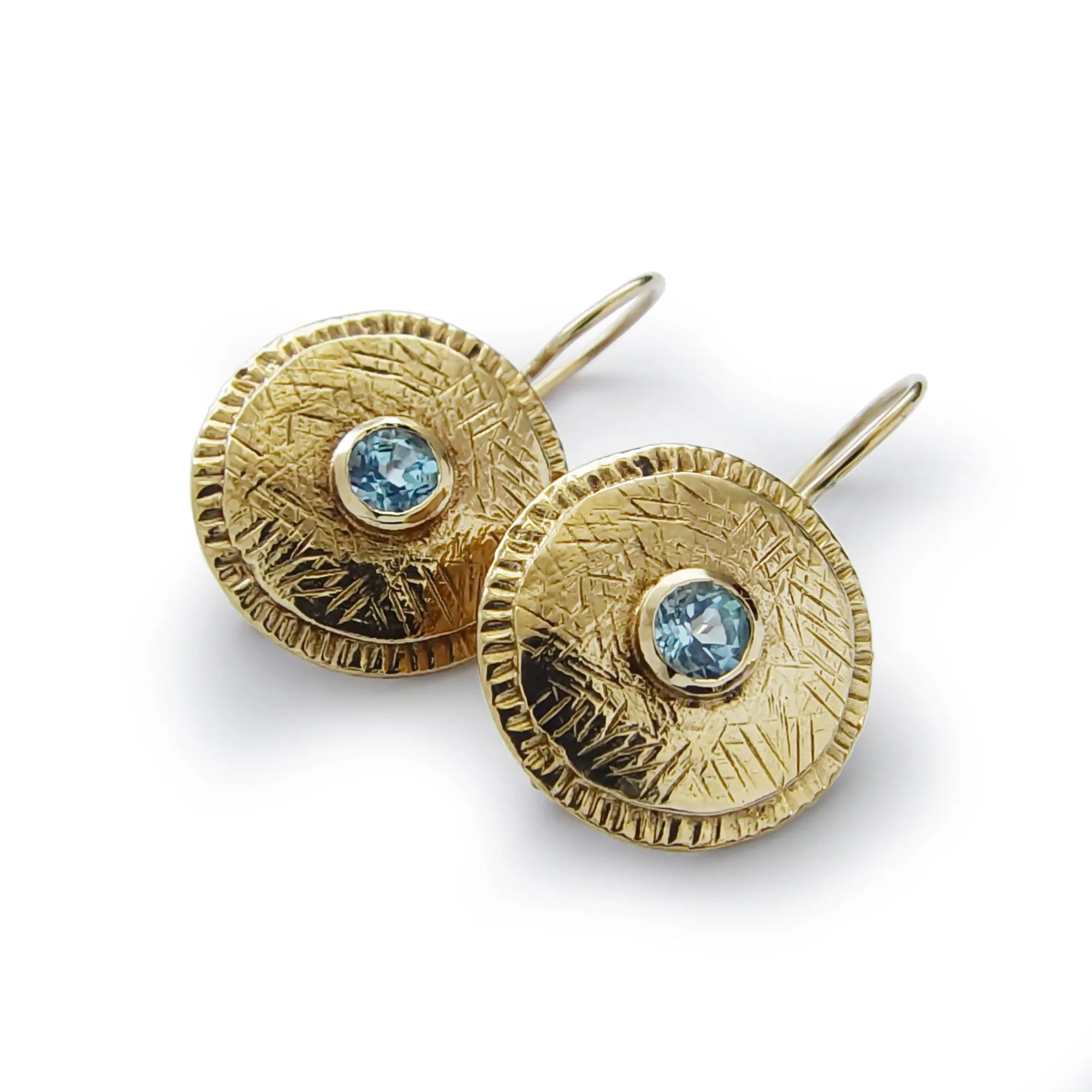 EG7822-1 Textured Gold round earrings with Topaz