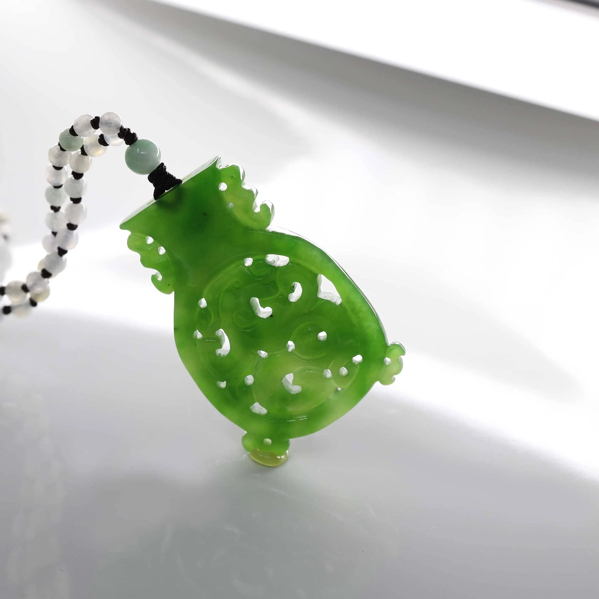 Genuine HeTian Nephrite Green Jade Good Luck Vase Pendant Necklace With Dragon