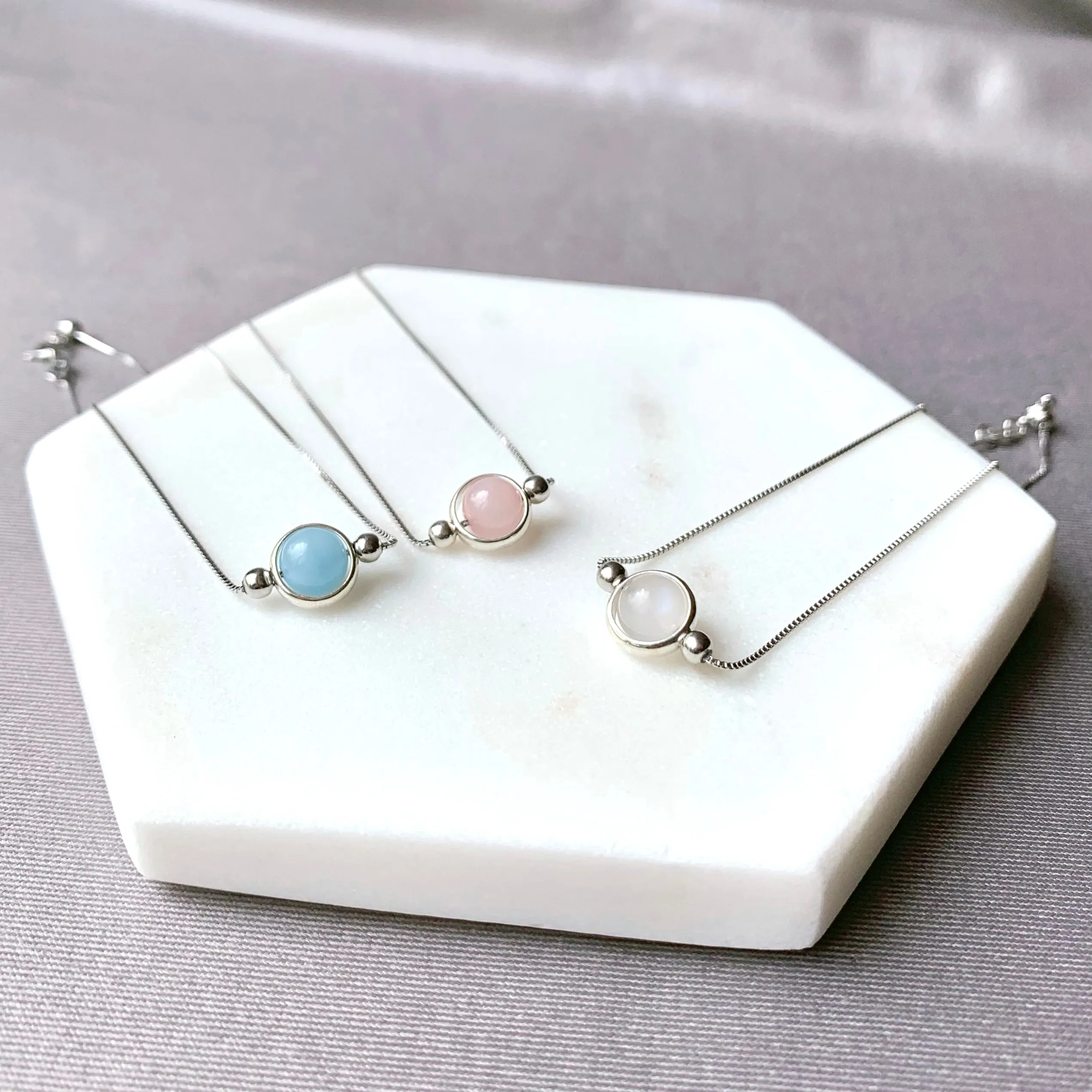 Moonstone Round Frame 925 Silver Bracelet (6mm)