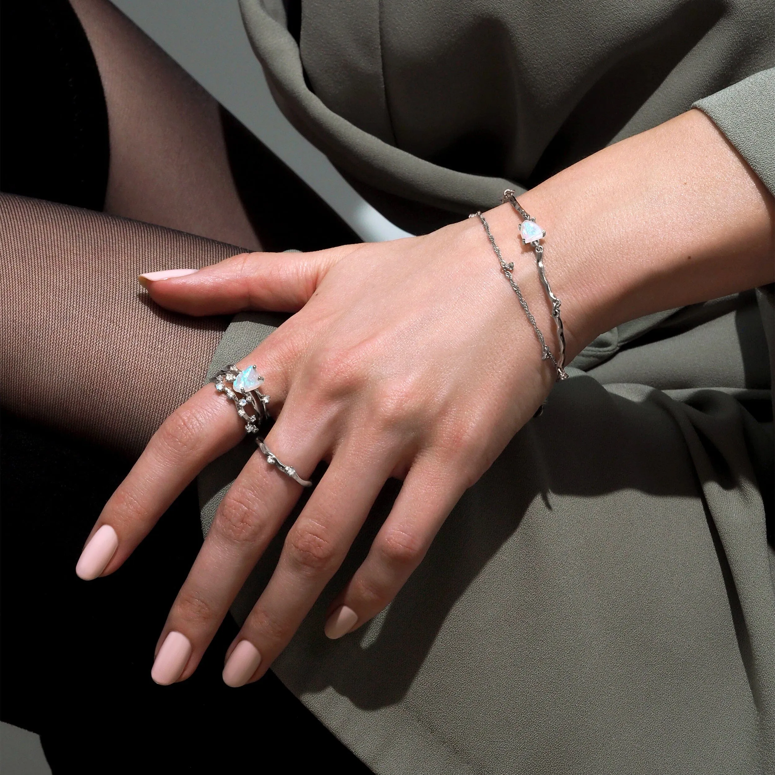 Raw Crystal Bracelet - Flow