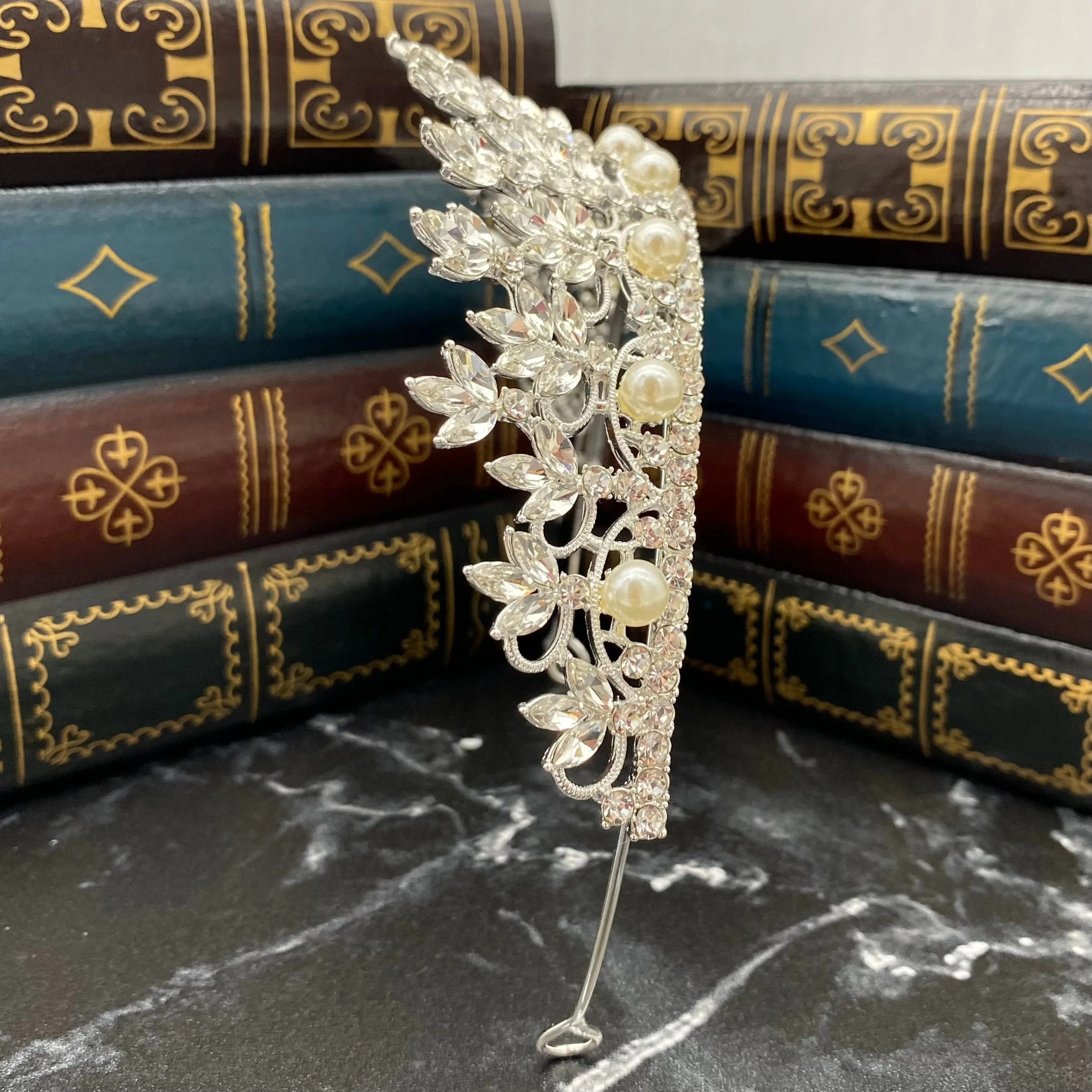 Sandy’s Tiara in Silver