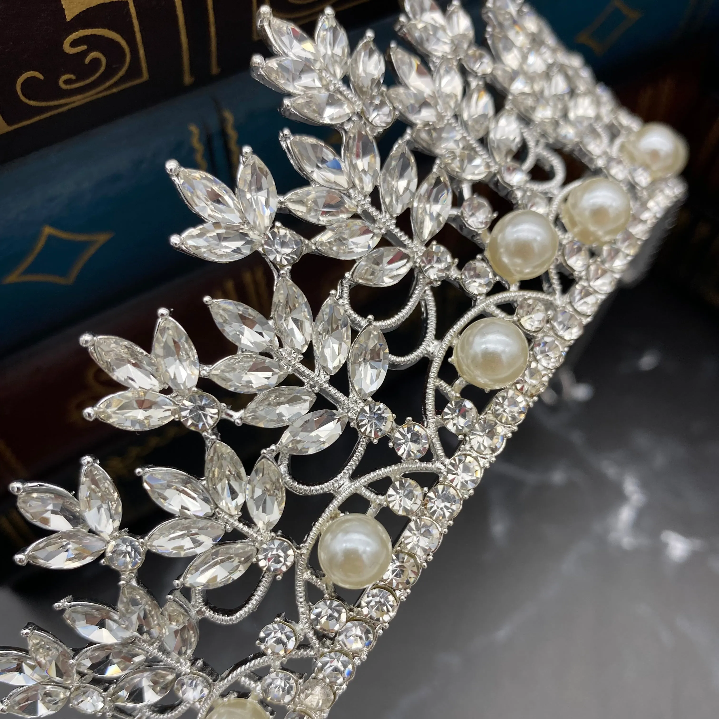 Sandy’s Tiara in Silver