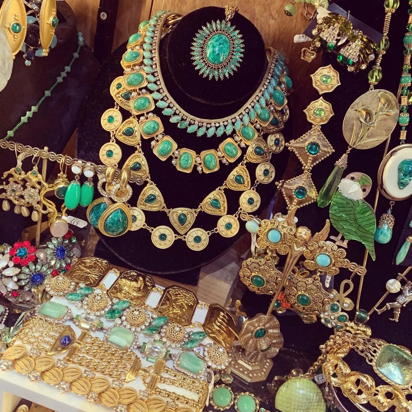 Vintage Green Jade Glass Gold Plated Necklace